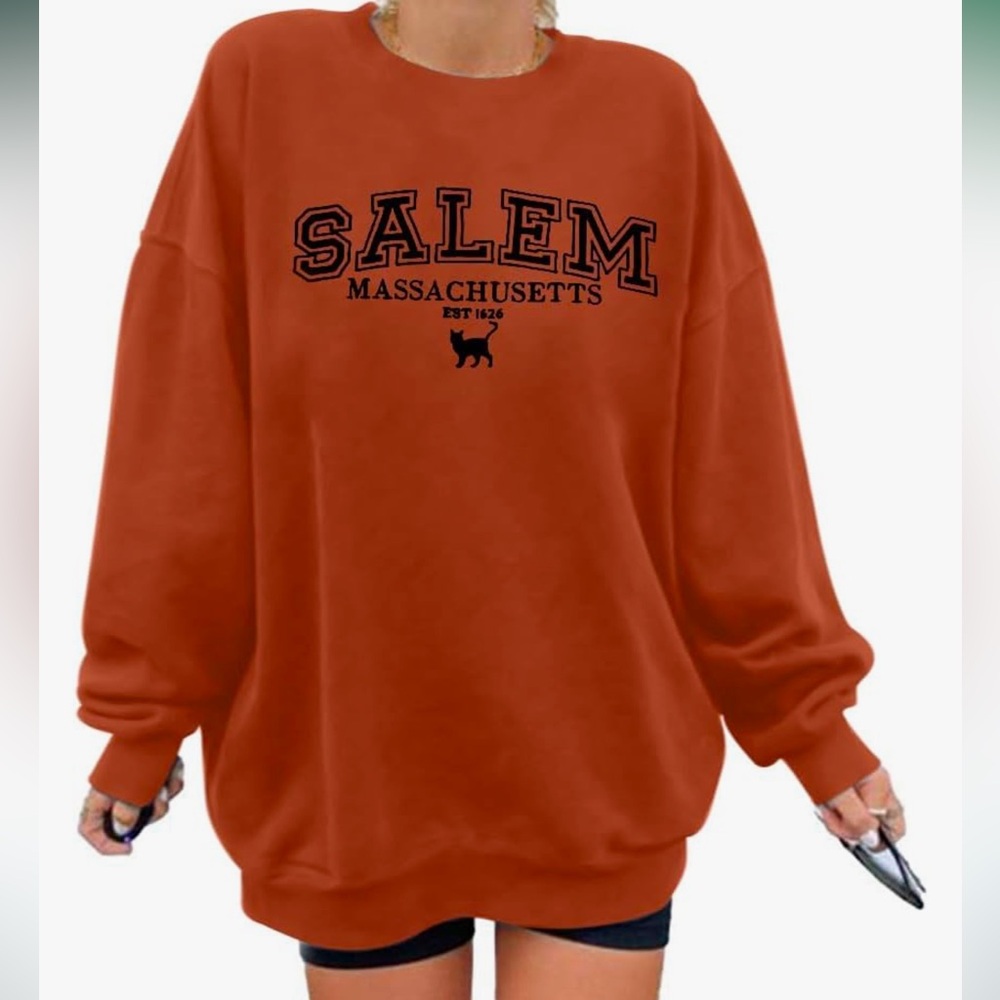 Salem Massachusetts Oversized Crewneck Sweatshirt 🐈‍⬛